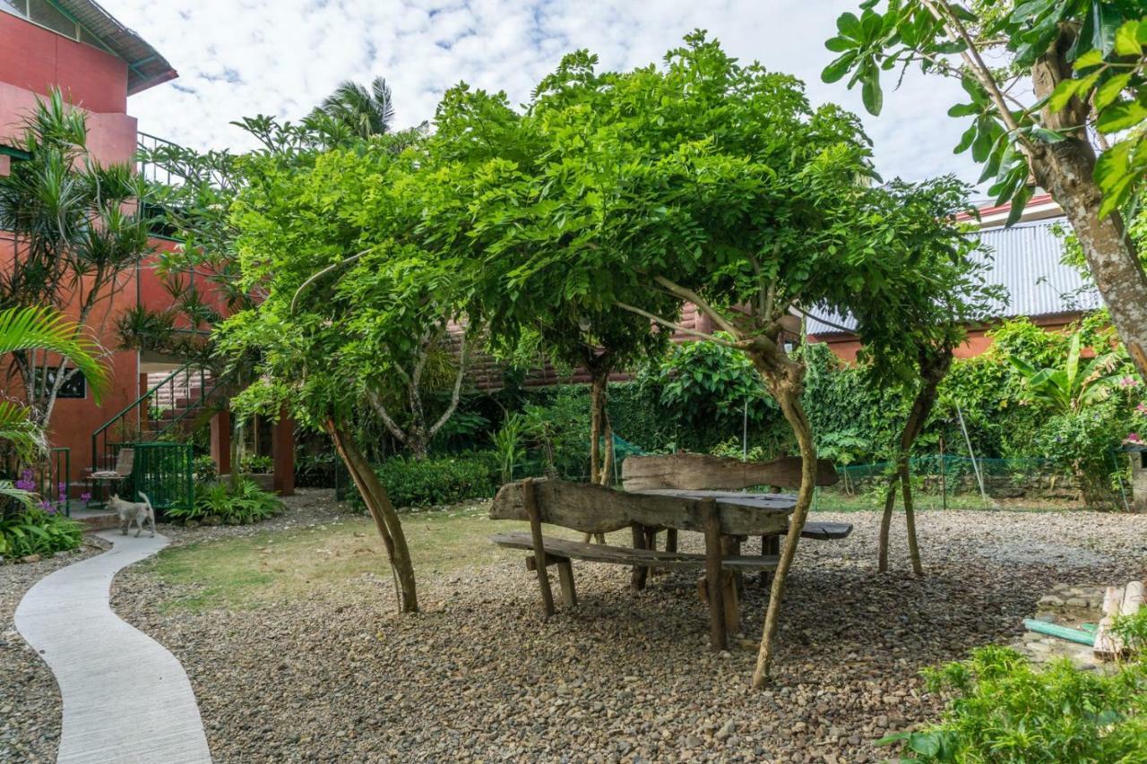 Hangout Beach Resort Caticlan Zewnętrze zdjęcie