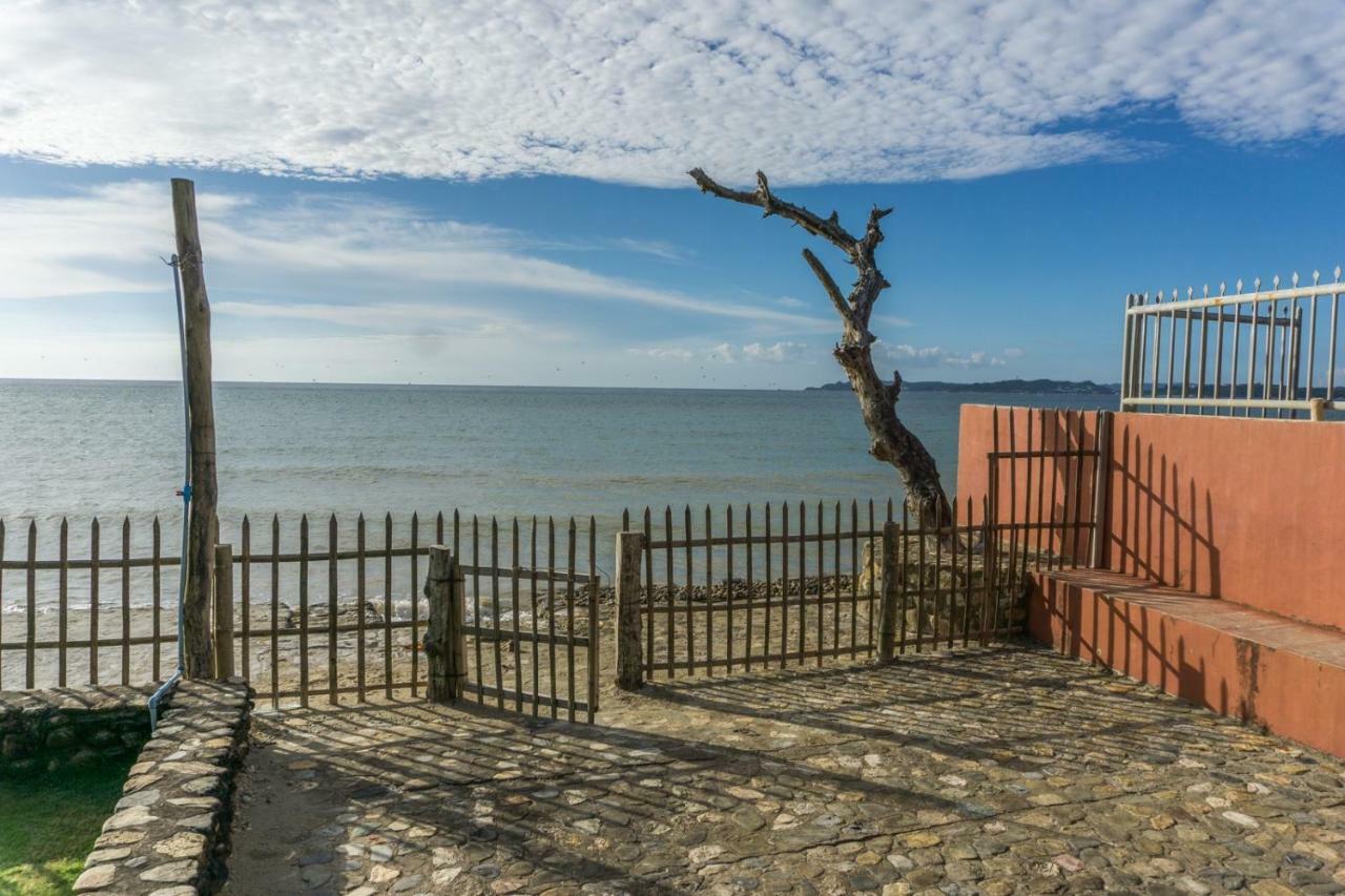 Hangout Beach Resort Caticlan Zewnętrze zdjęcie